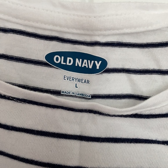 Old navy women’s tank top — size L - Picture 3 of 6